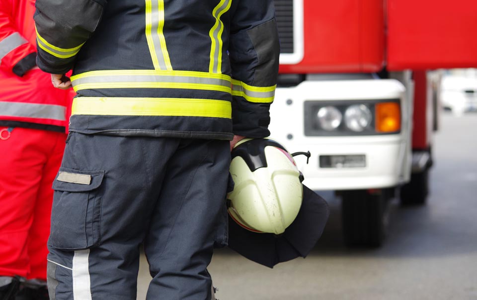 Feuerwehrmann mit Albiro-Sicherheitsjacke